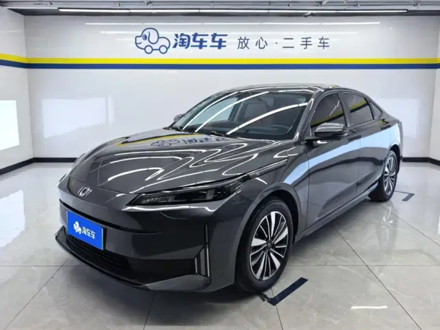Фотография автомобиля — Changan Qiyuan A05