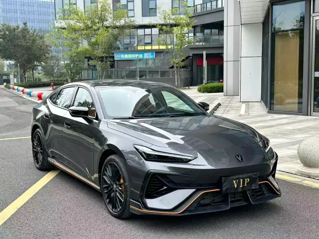 Changan UNI-V — Фото автомобиля 3