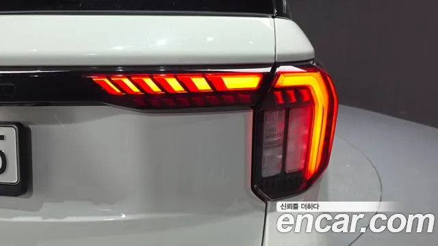 Ford Explorer — Фото автомобиля 21