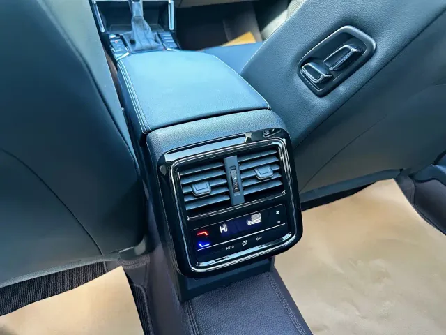 Volkswagen Passat — Фото автомобиля 18