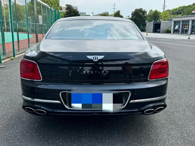 Bentley Flying Spur — Фото автомобиля 2