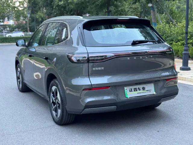 Geely Galaxy E5 — Фото автомобиля 4