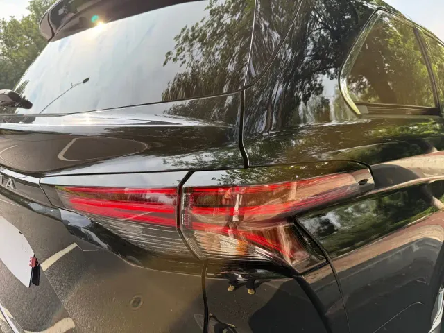 Toyota Sienna — Фото автомобиля 15