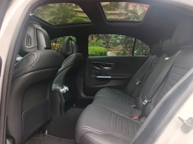 Mercedes-Benz C-Class — Фото автомобиля 10