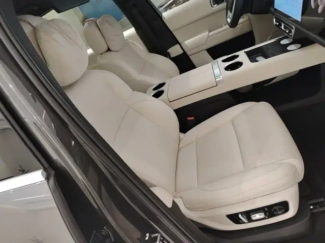 Li Auto L9 — Фото автомобиля 24