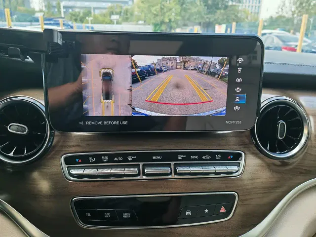Mercedes-Benz V-Class — Фото автомобиля 8