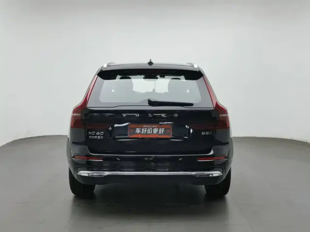 Volvo XC60 — Фото автомобиля 4