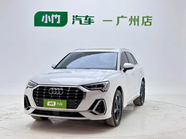 Фотография автомобиля — Audi Q3