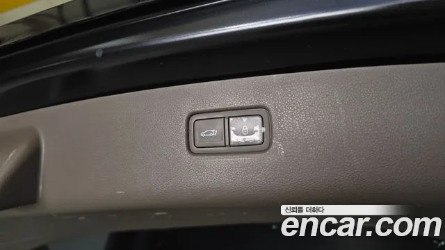 Genesis GV80 — Фото автомобиля 27