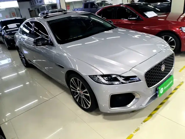 Jaguar XFL — Фото автомобиля 3