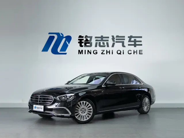 Mercedes-Benz E-Class — Фото автомобиля 2