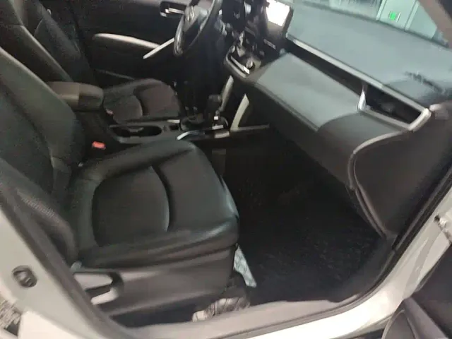 Toyota Corolla Cross — Фото автомобиля 24