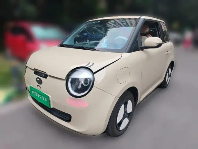 Фотография автомобиля — Changan Lumin