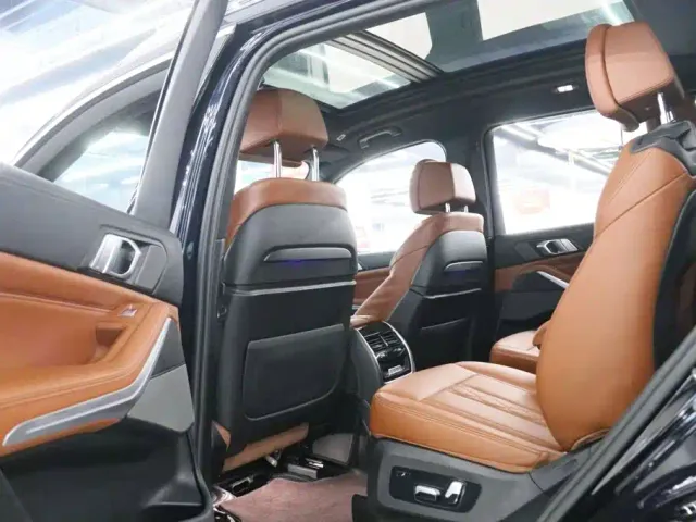 BMW X7 — Фото автомобиля 18