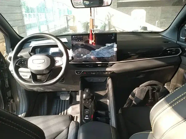Geely Binyue — Фото автомобиля 9