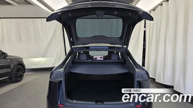 Tesla Model Y — Фото автомобиля 20