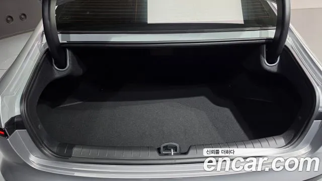 Hyundai Grandeur GN7 — Фото автомобиля 23