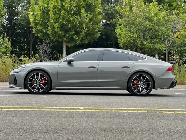Audi A7 — Фото автомобиля 4