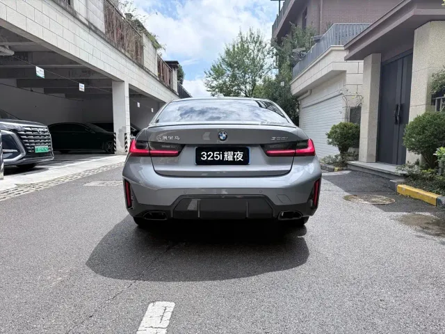 BMW 3 Series — Фото автомобиля 8