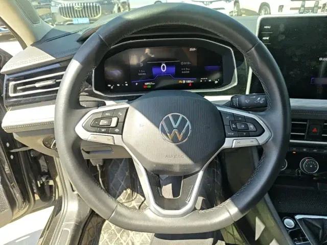 Volkswagen Sagitar — Фото автомобиля 10