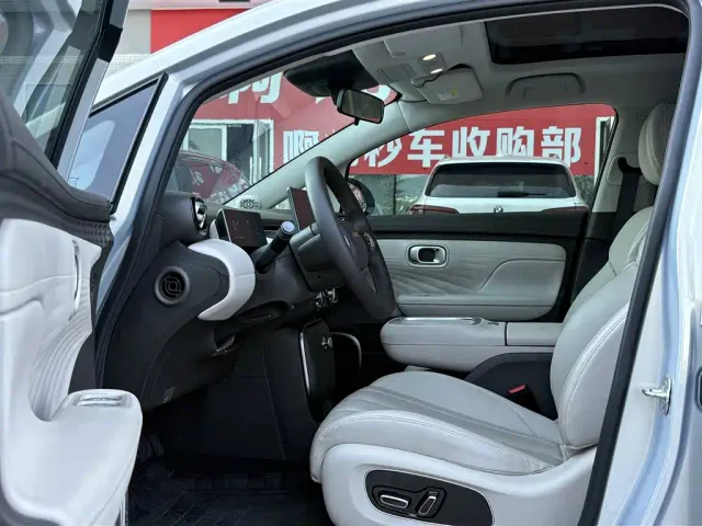 GAC Aion UT — Фото автомобиля 6