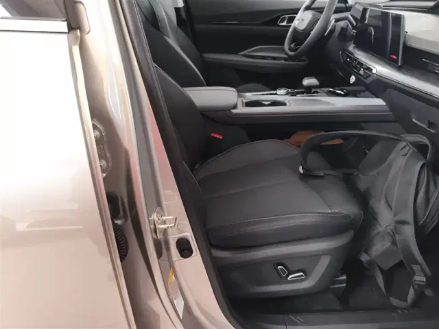 Changan Z6 — Фото автомобиля 24