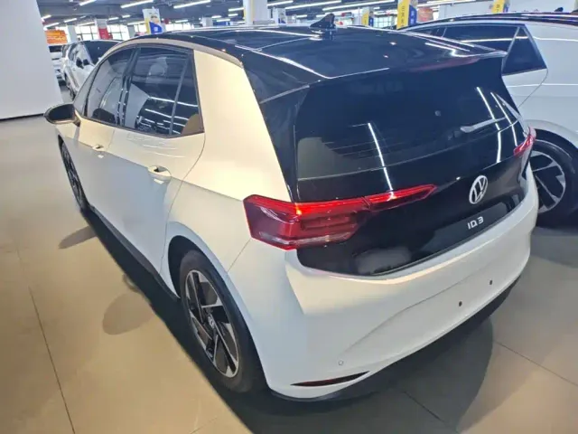 Volkswagen ID.3 — Фото автомобиля 4