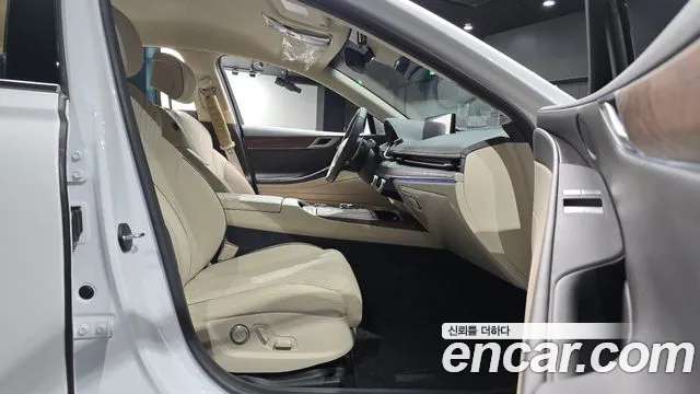 Genesis G80 Бензин 2.5 турбо AWD — Фото автомобиля 25