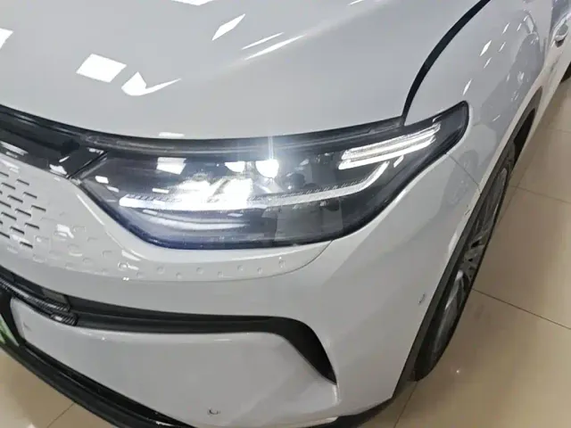 Leapmotor C11 — Фото автомобиля 23