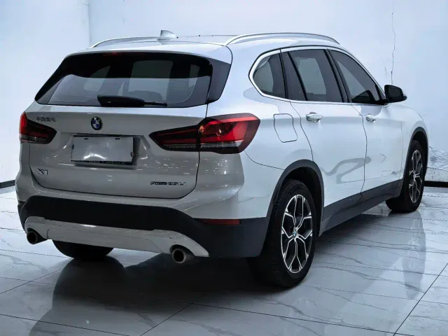 BMW X1 — Фото автомобиля 7