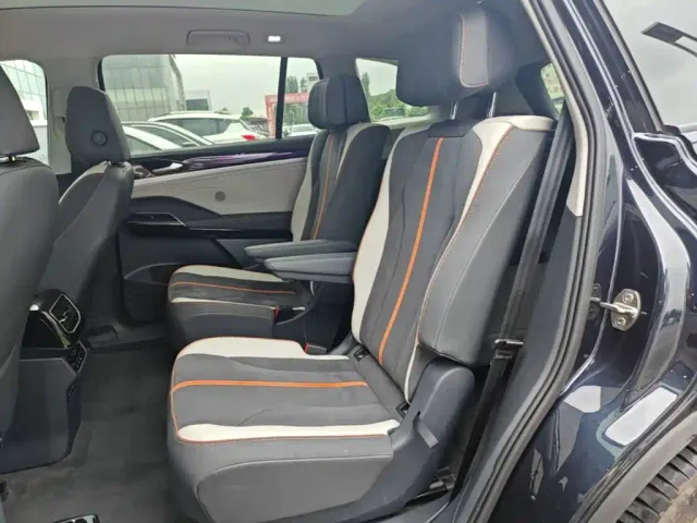 Volkswagen ID.6 Crozz — Фото автомобиля 13
