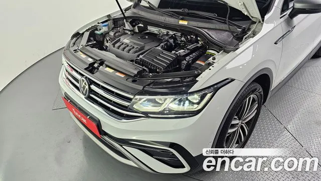 Volkswagen Tiguan — Фото автомобиля 6