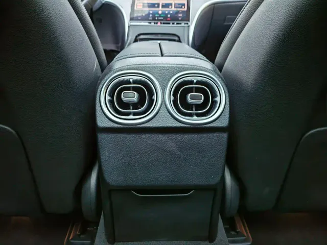 Mercedes-Benz C-Class — Фото автомобиля 17