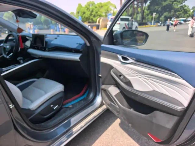 Geely Xingrui — Фото автомобиля 15