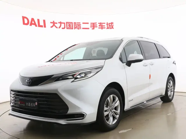 Фотография автомобиля — Toyota Sienna