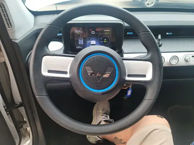 Wuling Hongguang Mini EV — Фото автомобиля 10