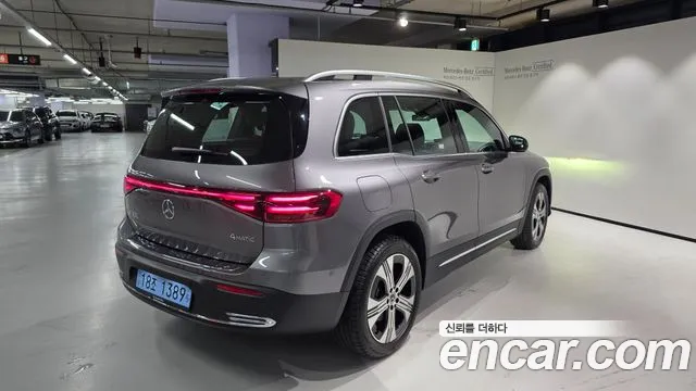 Mercedes-Benz EQB — Фото автомобиля 3