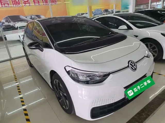 Volkswagen ID.3 — Фото автомобиля 3