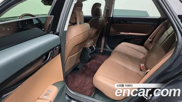 Hyundai Grandeur GN7 — Фото автомобиля 18