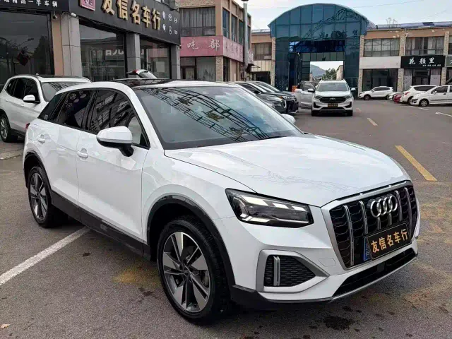 Audi Q2L — Фото автомобиля 3