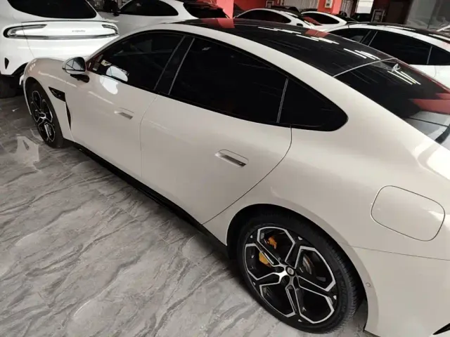 Xiaomi SU7 — Фото автомобиля 4