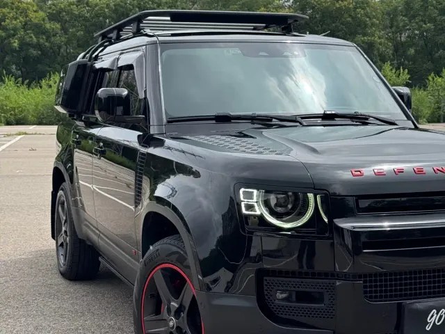 Land Rover Defender — Фото автомобиля 7