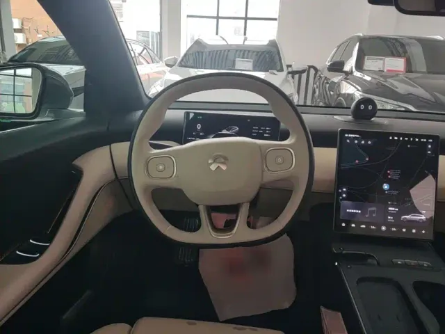 Nio ET5 Touring — Фото автомобиля 6