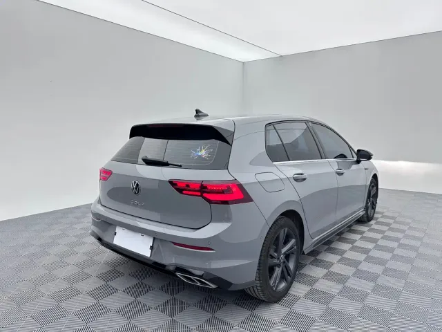 Volkswagen Golf — Фото автомобиля 6
