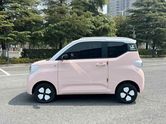 Wuling Hongguang Mini EV — Фото автомобиля 8