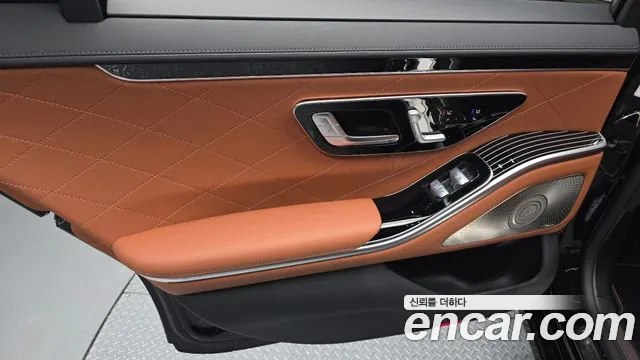 Mercedes-Benz S-Class — Фото автомобиля 25
