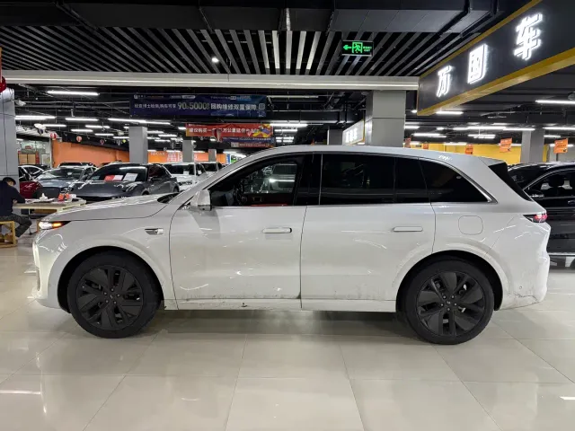 Li Auto L6 — Фото автомобиля 3