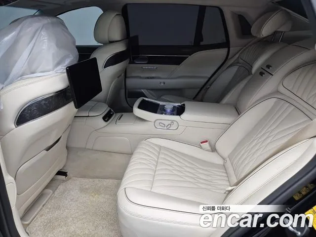 Genesis G90 Бензин 3.5 турбо AWD — Фото автомобиля 12
