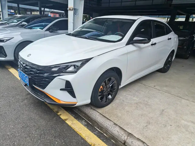 Фотография автомобиля — Dongfeng Yixuan
