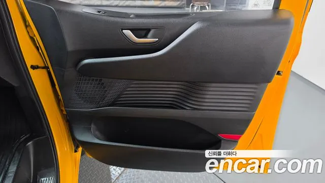 Hyundai Staria — Фото автомобиля 14